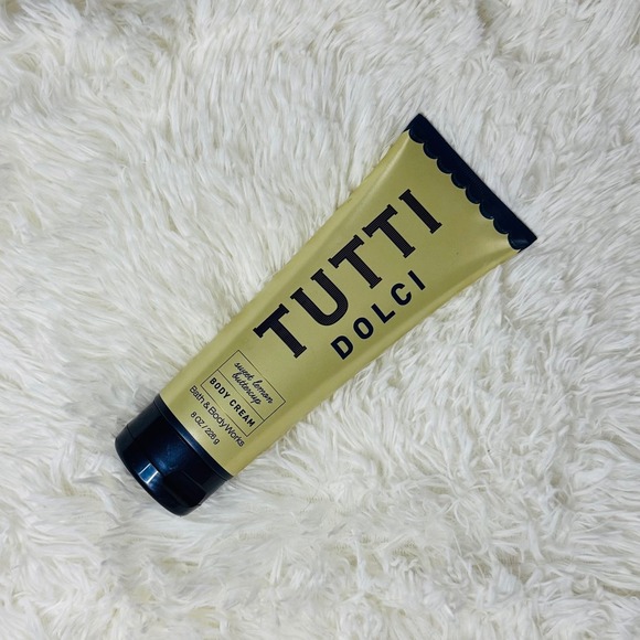 Bath & Body Works Tutti Dolci Sweet Lemon Buttercup Body Cream 8 oz - Picture 1 of 4